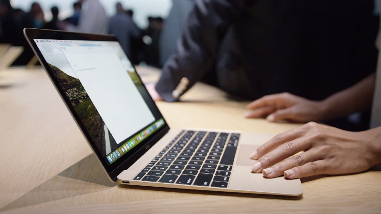 Came out the second public beta version of OS X and iOS 9.3.2 10.11.5 Came out the second public beta version of OS X and iOS 9.3.2 10.11.5