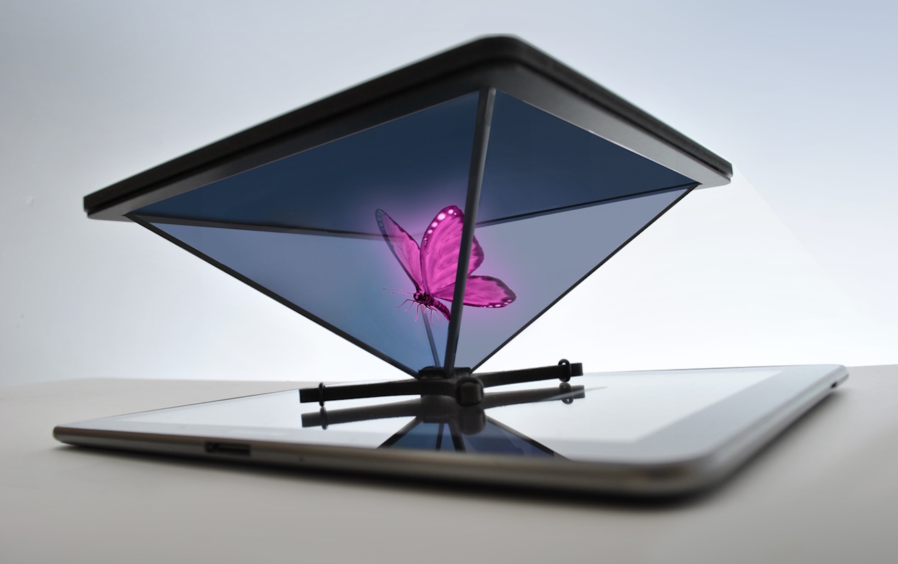 From China with love: hologram, straps, Apple Watch, iPhone on the handlebars and lazy selfie From China with love: hologram, straps, Apple Watch, iPhone on the handlebars and lazy selfie