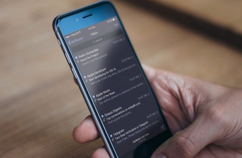 The developer has activated the dark theme for Settings app in iOS 10 The developer has activated the dark theme for Settings app in iOS 10