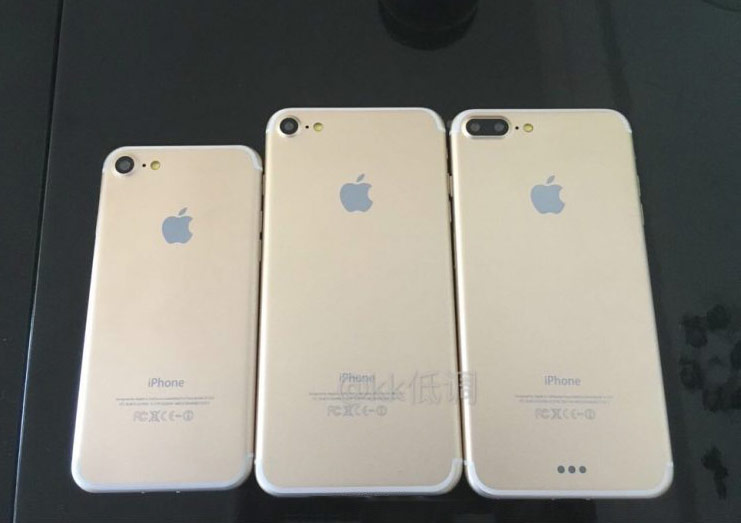 All three new iPhone filmed on the "family photo" All three new iPhone filmed on the "family photo"