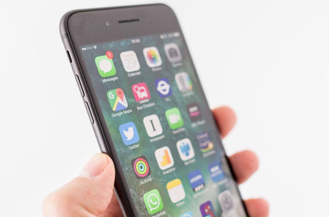 iPhone 7 in Russia was two times more popular than its predecessor iPhone 7 in Russia was two times more popular than its predecessor