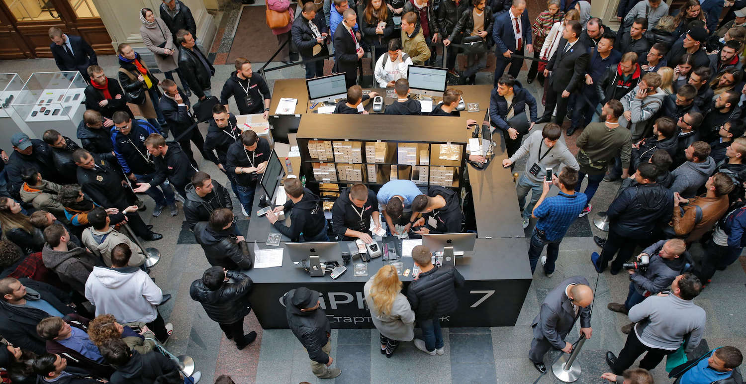 [URGENT] Apple has lowered the prices for equipment in Russia