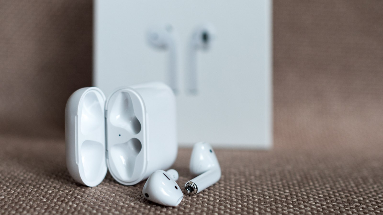 How Apple can improve the AirPods? How Apple can improve the AirPods?