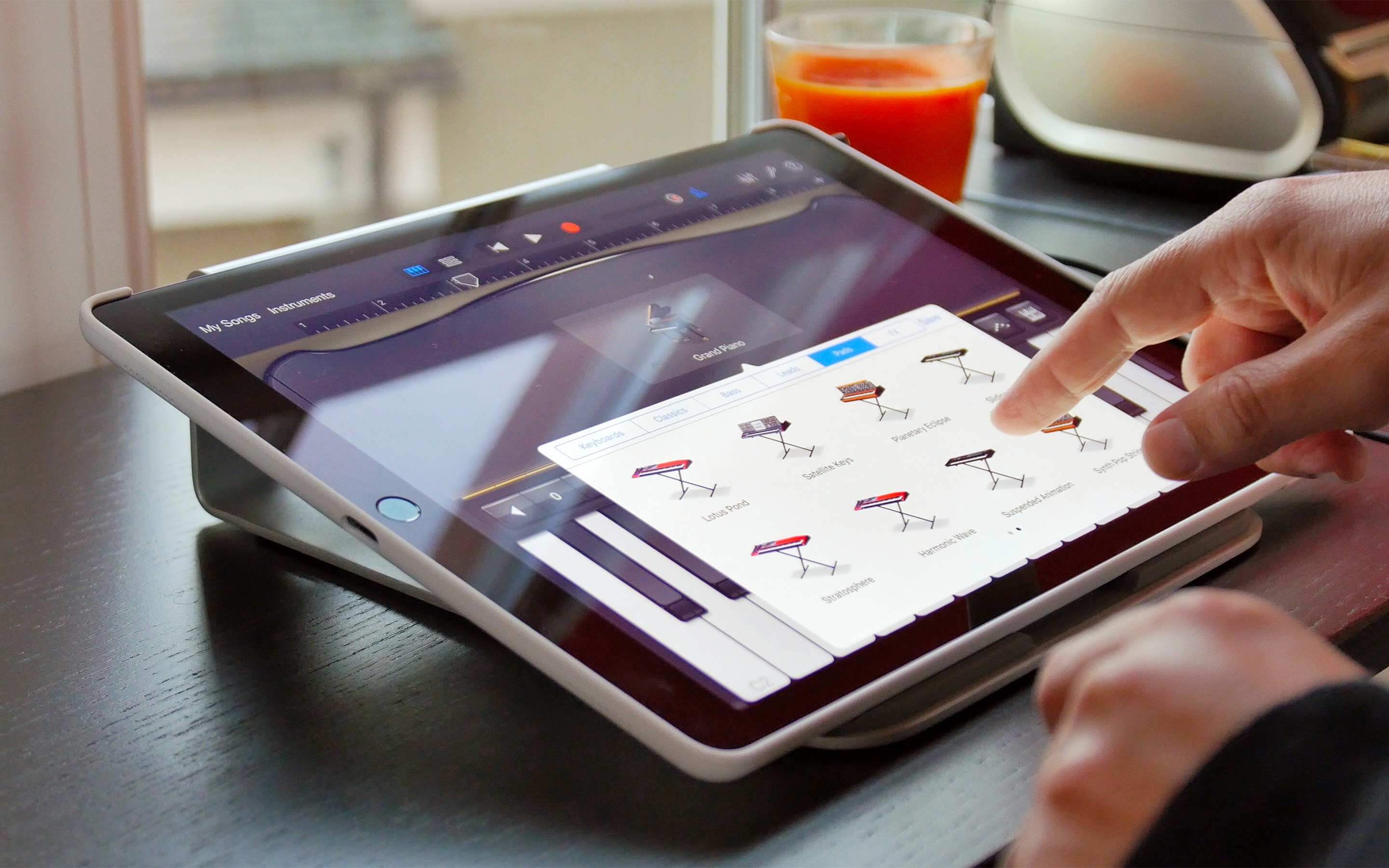 What's new in the apps GarageBand and Logic Pro X?