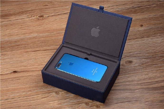 In the Network appeared photos of the iPhone 7 in the new color Blue Shade
