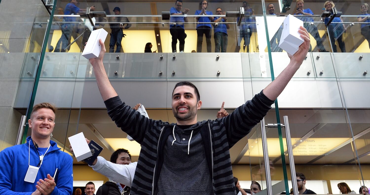 Customers save an average price of iPhone Customers save an average price of iPhone