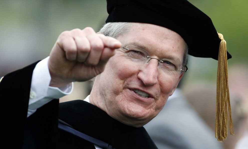 Less than two weeks Tim cook sold Apple shares worth almost 1 billion rubles Less than two weeks Tim cook sold Apple shares worth almost 1 billion rubles