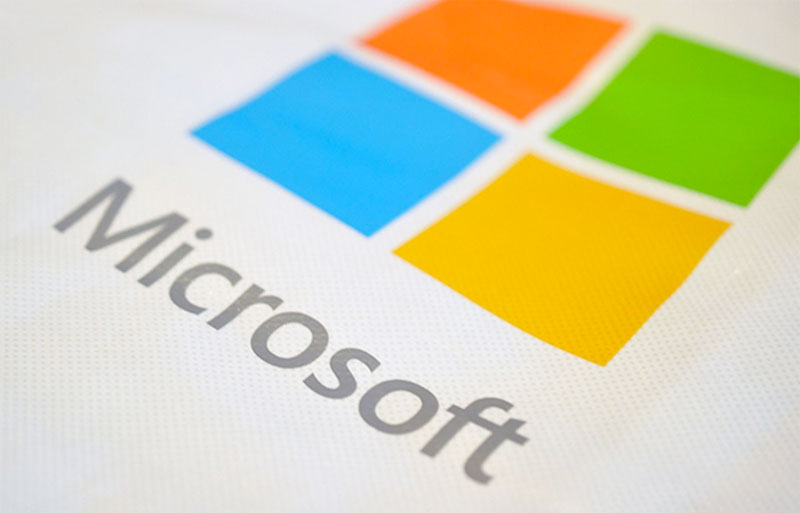 As Microsoft had slept through the mobile revolution, wants to beat Apple and Google As Microsoft had slept through the mobile revolution, wants to beat Apple and Google