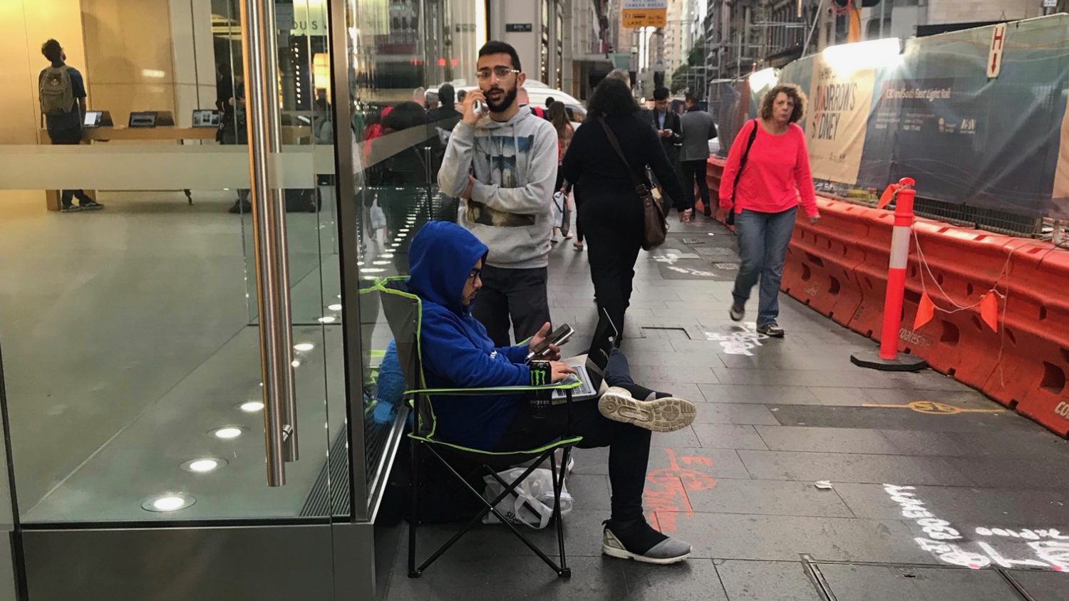People have already started to get in line for the iPhone X People have already started to get in line for the iPhone X