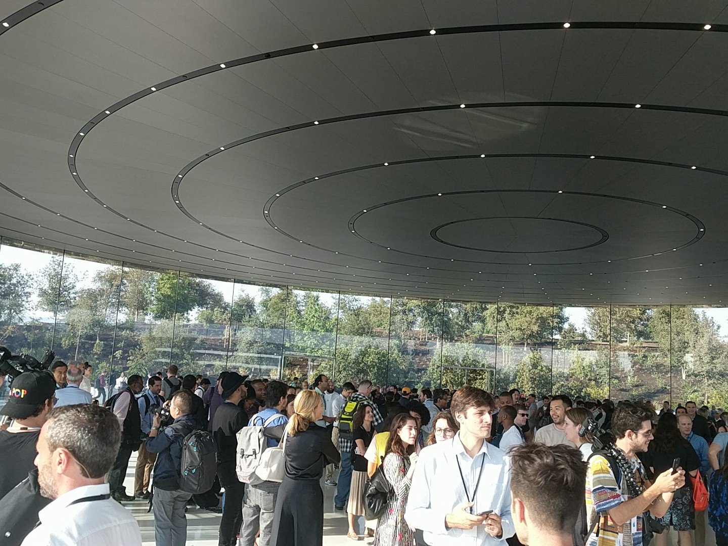 The presentation of the iPhone 8: photos from the event The presentation of the iPhone 8: photos from the event