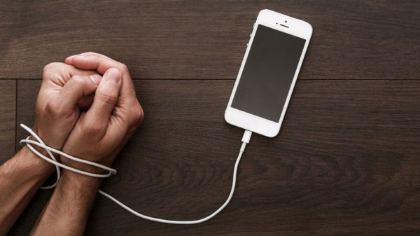 "Father of the iPod" Tony Fadell believes that Apple must tackle the problem of dependency on the iPhone "Father of the iPod" Tony Fadell believes that Apple must tackle the problem of dependency on the iPhone