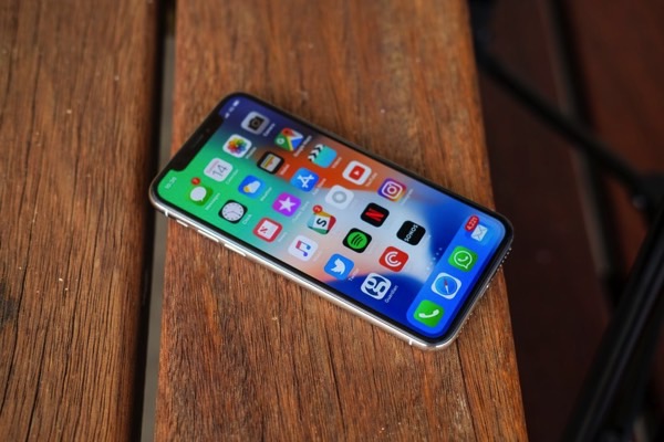 Apple is trying to negotiate with Samsung about discounts on OLED displays Apple is trying to negotiate with Samsung about discounts on OLED displays
