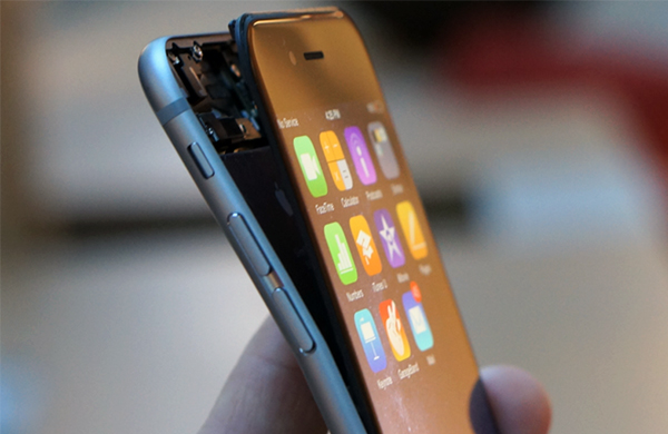 Apple knew that the iPhone 6 bends, but did nothing Apple knew that the iPhone 6 bends, but did nothing