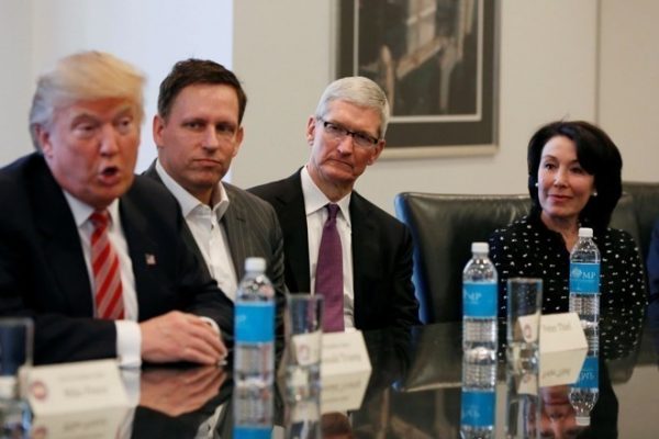 Donald trump and Tim cook has planned for dinner Donald trump and Tim cook has planned for dinner
