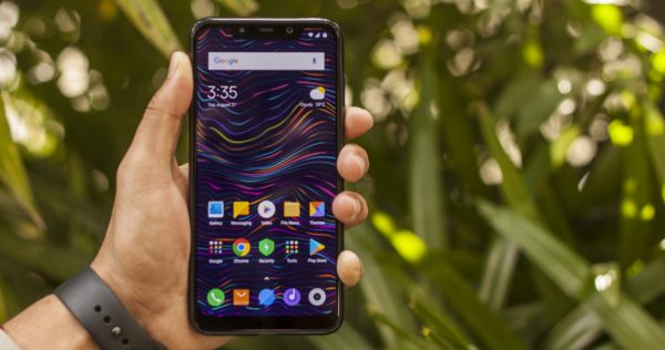 Xiaomi Poco F1 smartphone with flagship performance for $ 300 Xiaomi Poco F1 smartphone with flagship performance for $ 300