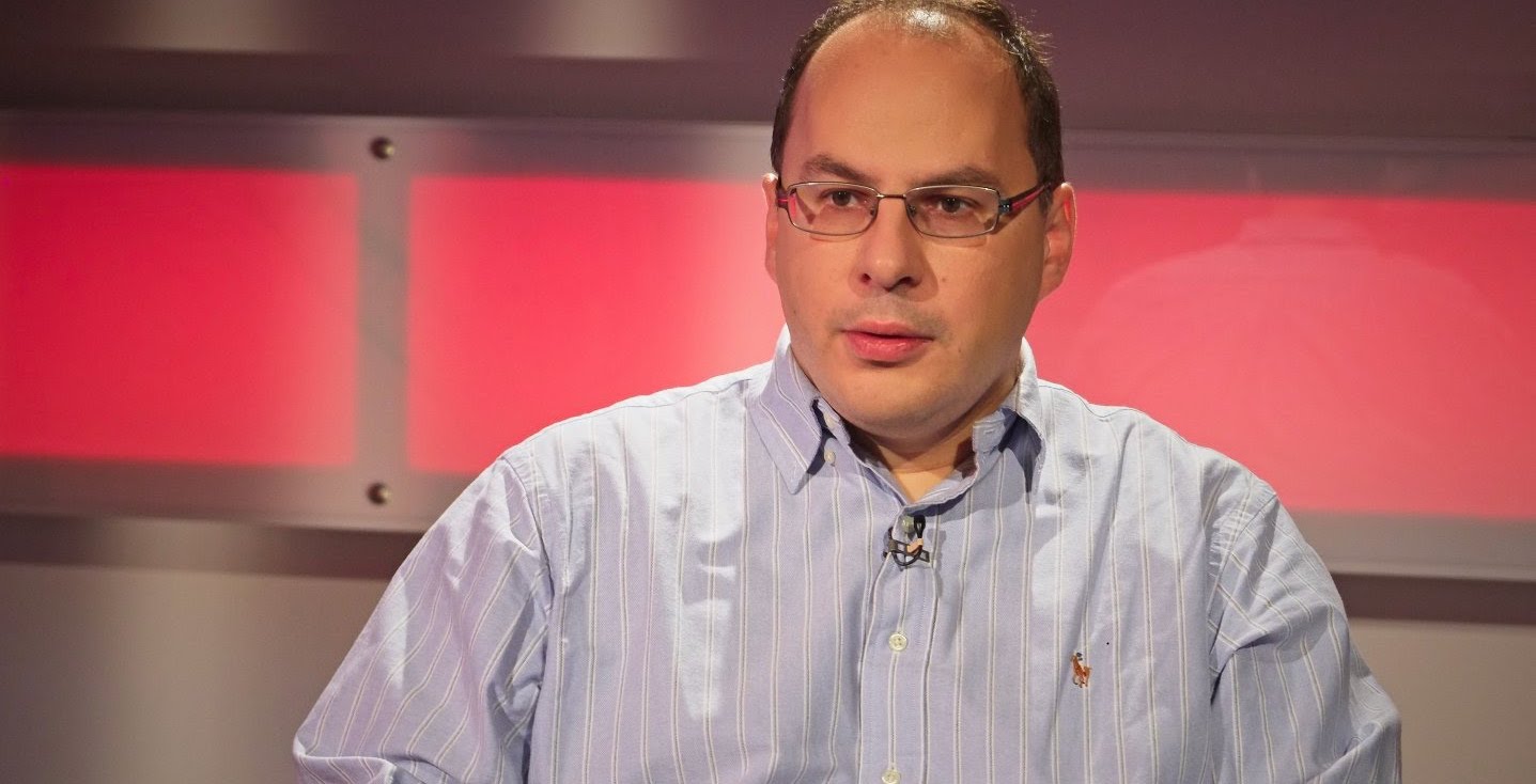 Eldar Murtazin witnessed low demand for the new iPhone Eldar Murtazin witnessed low demand for the new iPhone