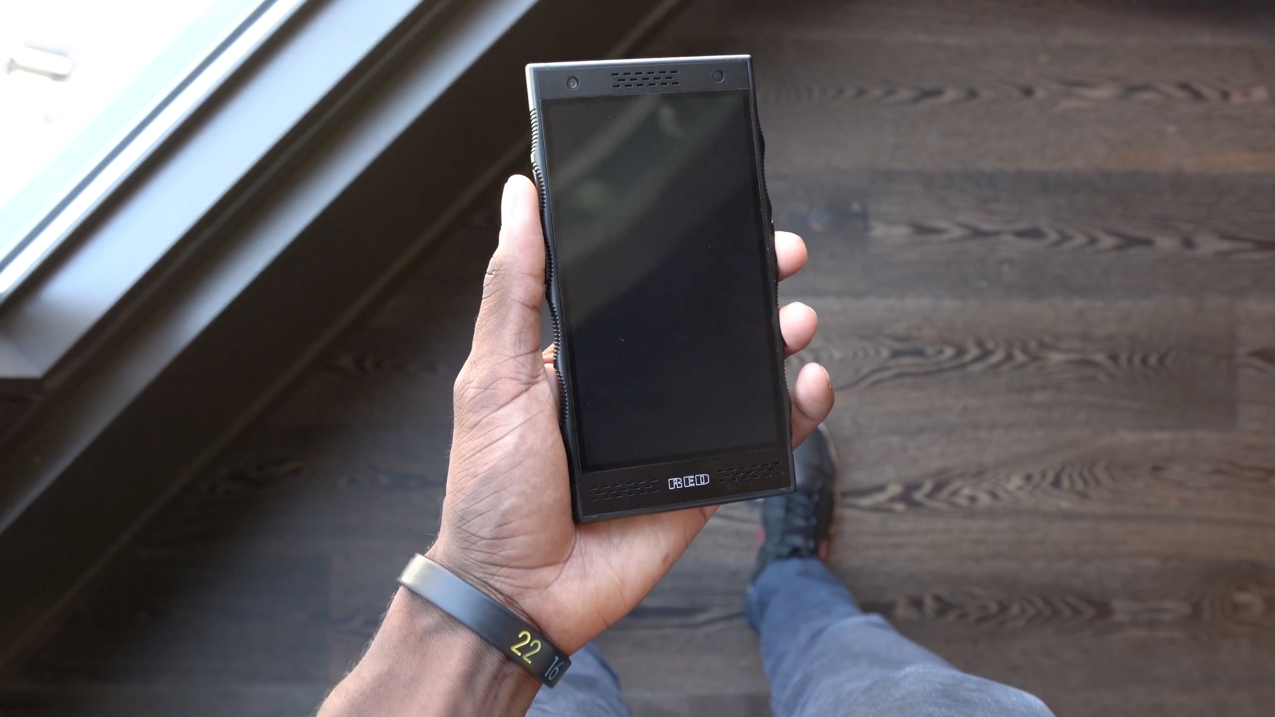 What the journalists of the Verge criticized the world's first "holographic" smartphone Red Hydrogen One