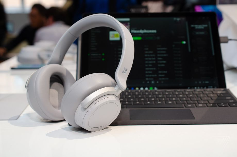 Wireless headset Headphones Microsoft Surface will go on sale November 19