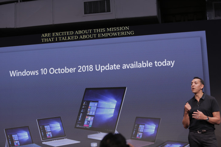 Microsoft has suspended distribution of updates to Windows 10 because of problems with lost files Microsoft has suspended distribution of updates to Windows 10 because of problems with lost files