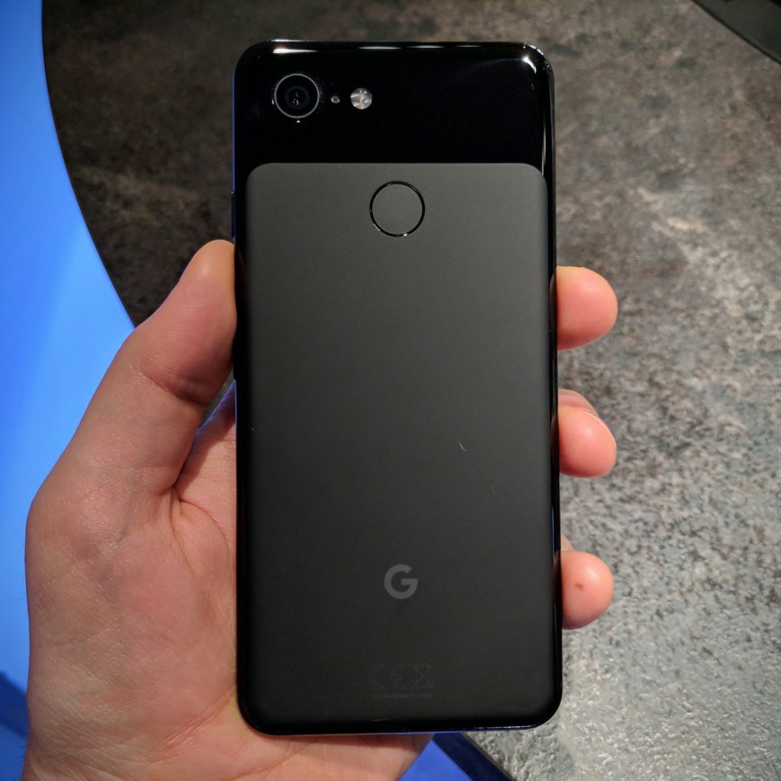 Journalists commented on the poor quality of the painting of the new Google Pixel 3 XL