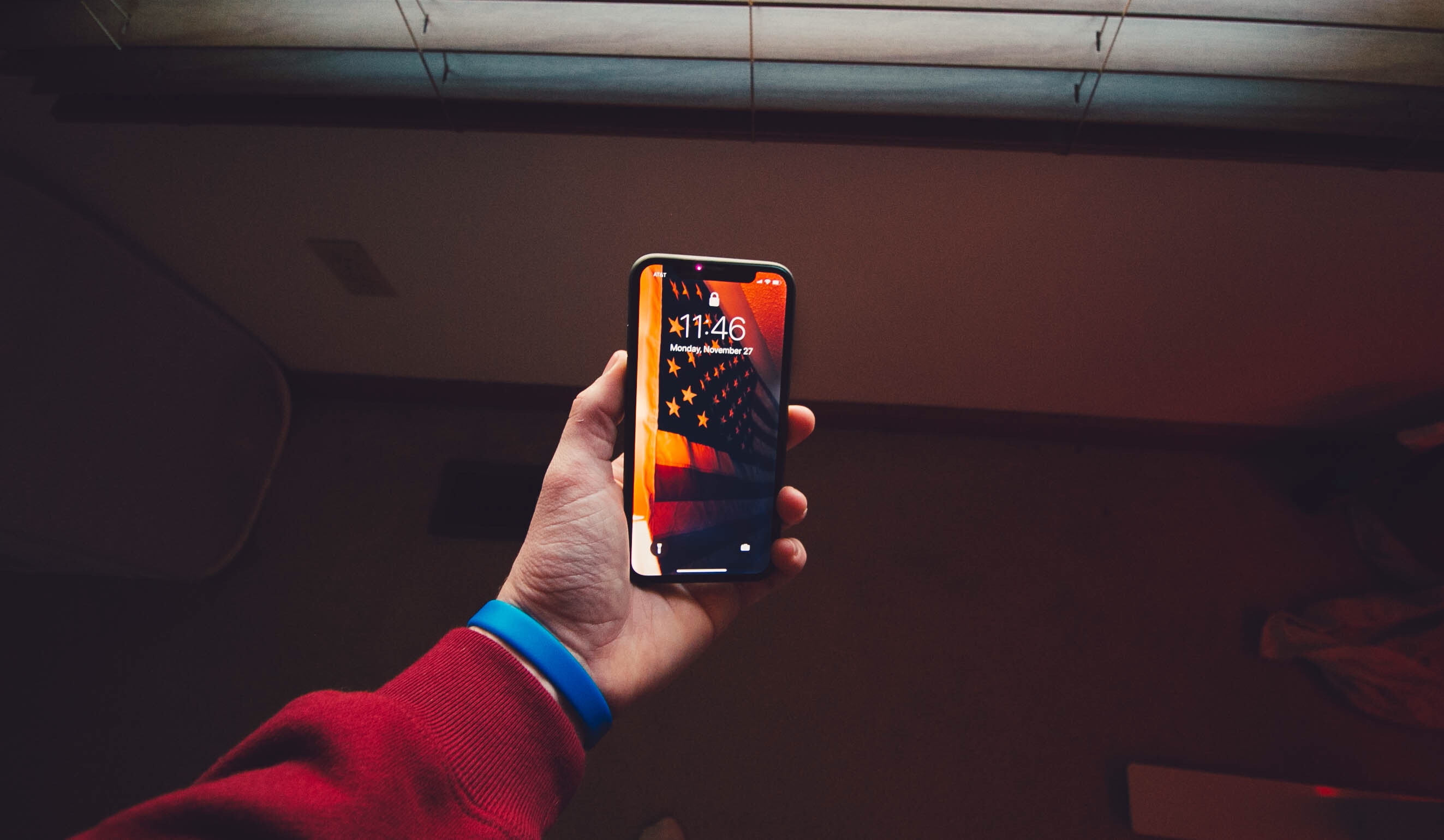 Why all smartphones look the same Why all smartphones look the same