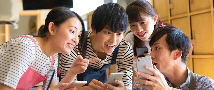 Japan believes that smartphones can deteriorate eyesight of students Japan believes that smartphones can deteriorate eyesight of students
