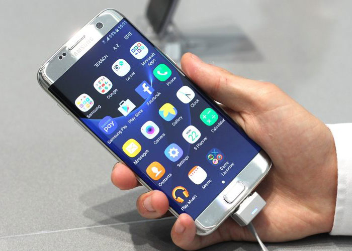 Samsung has unveiled its new weapon in the fight against iPhone Samsung has unveiled its new weapon in the fight against iPhone