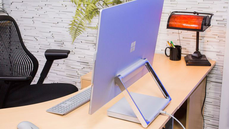 Started sales of "killer" iMac from Microsoft at a price of $3000 Started sales of "killer" iMac from Microsoft at a price of $3000